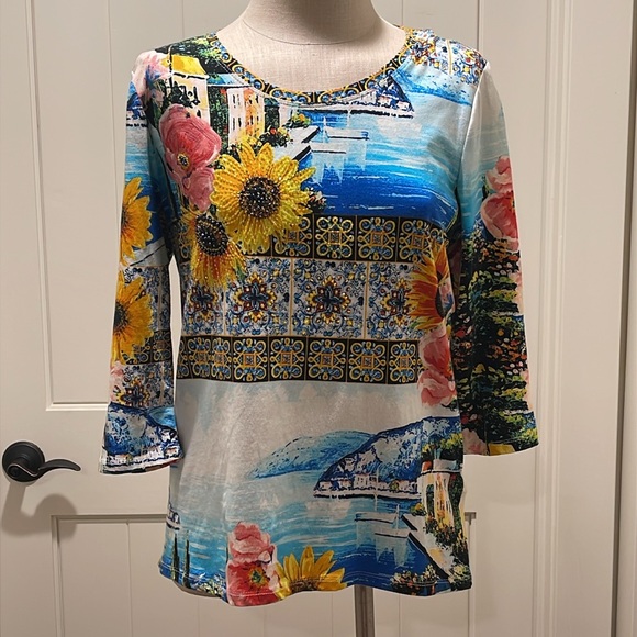 Thomas & Olivia Tops - THOMAS & OLIVIA Sunflower Size M •Tee 3/4 Sleeves •Embellished Front EUC Great T